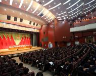 市政府副市長杜中強發(fā)表重要講話。市公安局在駐的黨委成員，武警、消防支隊主要領導及部分官兵，各縣公安局除值班之外的班子成員和股、所、隊、室負責同志，市區(qū)各派出所除值班之外的班子成員和中隊長、指導員以上民警，市局機關四部九支隊科級以上民警參加會議。