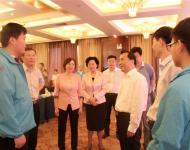 駐馬店廣視融媒新聞客戶端上線啟動(dòng)儀式結(jié)束后，駐馬店市委常委,宣傳部長(zhǎng)戚存杰，駐馬店市政府副市長(zhǎng)馮玉梅等領(lǐng)導(dǎo)同志親切接見(jiàn)廣視融媒新聞客戶端部分工作人員，對(duì)新聞客戶端工作人員的工作給予充分肯定，并對(duì)今后的工作寄于厚望！