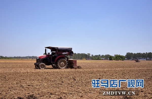 正陽縣永興鎮(zhèn)：400臺“鐵?！睋尫N忙