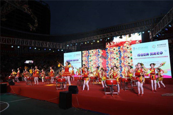 駐馬店小天鵝少兒藝術(shù)學校建校十九周年慶典暨2019年教學成果展演華美綻放