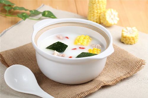 胃口不好，喝點(diǎn)椰青奶白菜肉丸湯