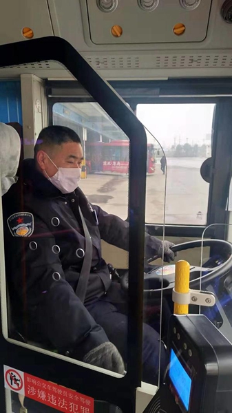 疫情防控：駐馬店公交車(chē)日消毒兩次，駕駛員佩戴口罩