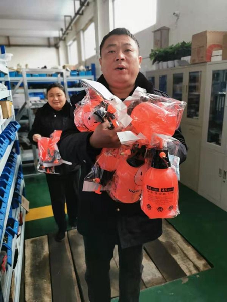 疫情防控：駐馬店公交車(chē)日消毒兩次，駕駛員佩戴口罩