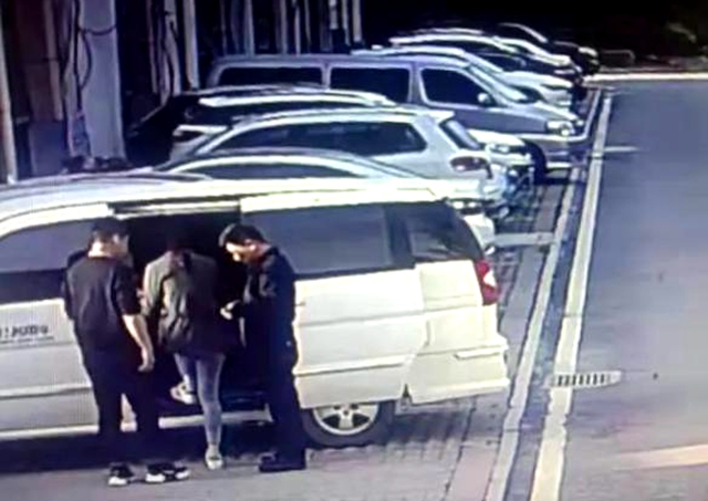 實施薦股詐騙被網上追逃  3名嫌疑人在平輿落網