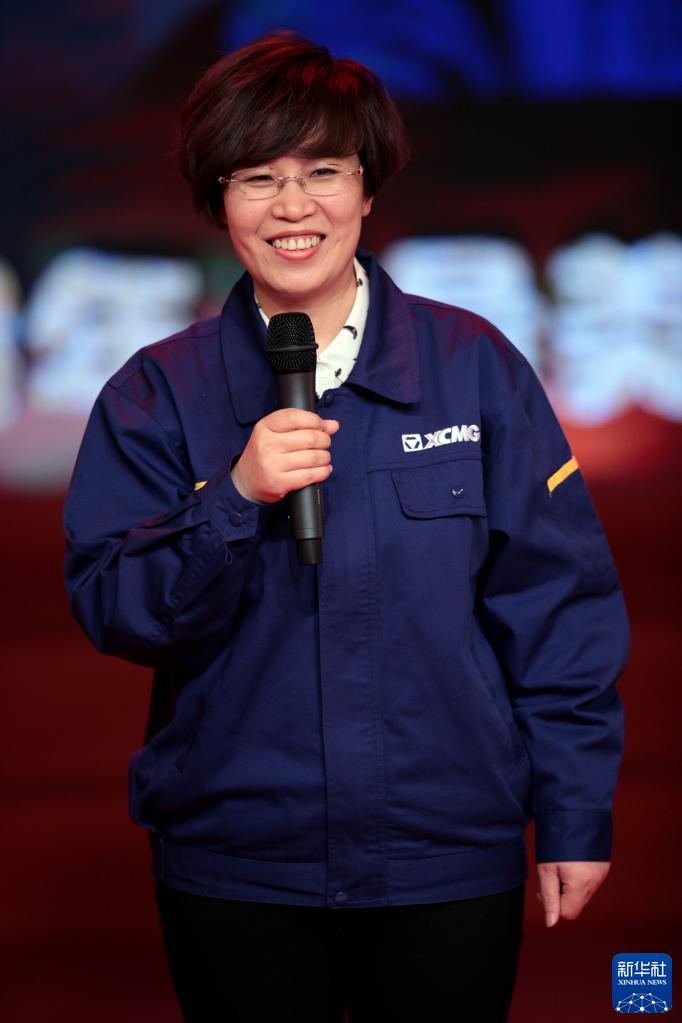 奮斗百年路 啟航新征程·中國共產(chǎn)黨人的精神譜系｜愛崗敬業(yè)、爭創(chuàng)一流——?jiǎng)谀＞袷鲈u