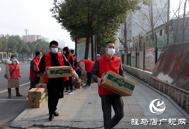暖心！愛(ài)心企業(yè)為駐馬店市康樂(lè)托老院捐贈(zèng)3萬(wàn)元奶粉