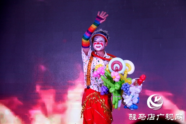 駐馬店職業(yè)技術(shù)學(xué)院第六屆大學(xué)生科技文化藝術(shù)節(jié)開(kāi)幕