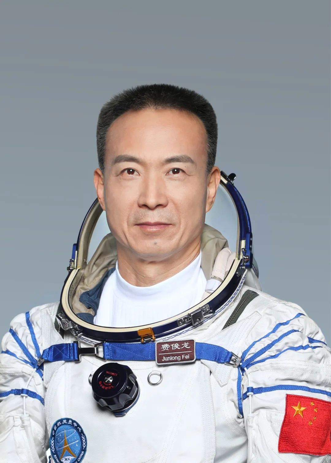 航天新征程 | 17 年前太空翻筋斗，他將再度“飛天”！