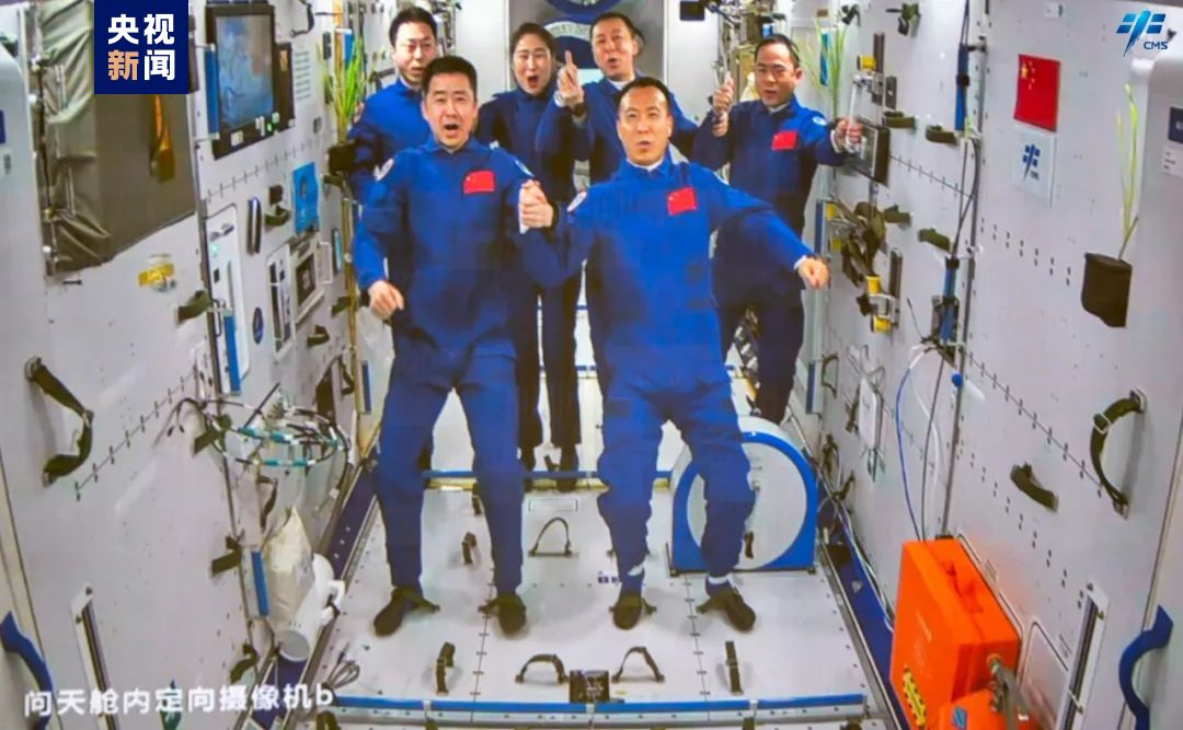  神舟十五號3名航天員順利進(jìn)駐中國空間站 兩個航天員乘組首次實(shí)現(xiàn)“太空會師”