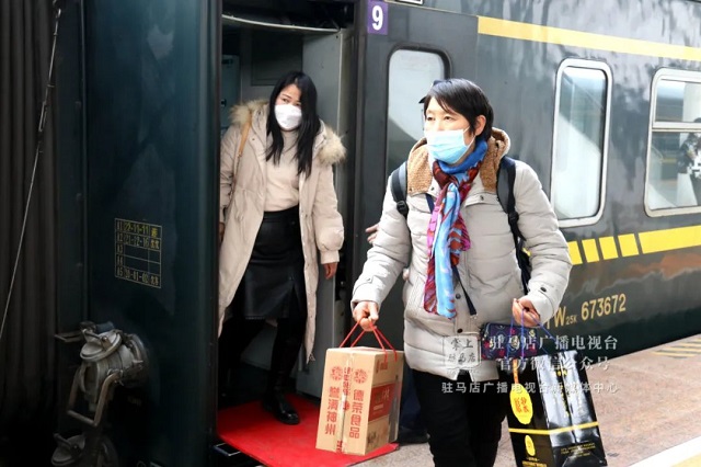 剛剛！記者在駐馬店站、駐馬店西站拍下這樣一幕…