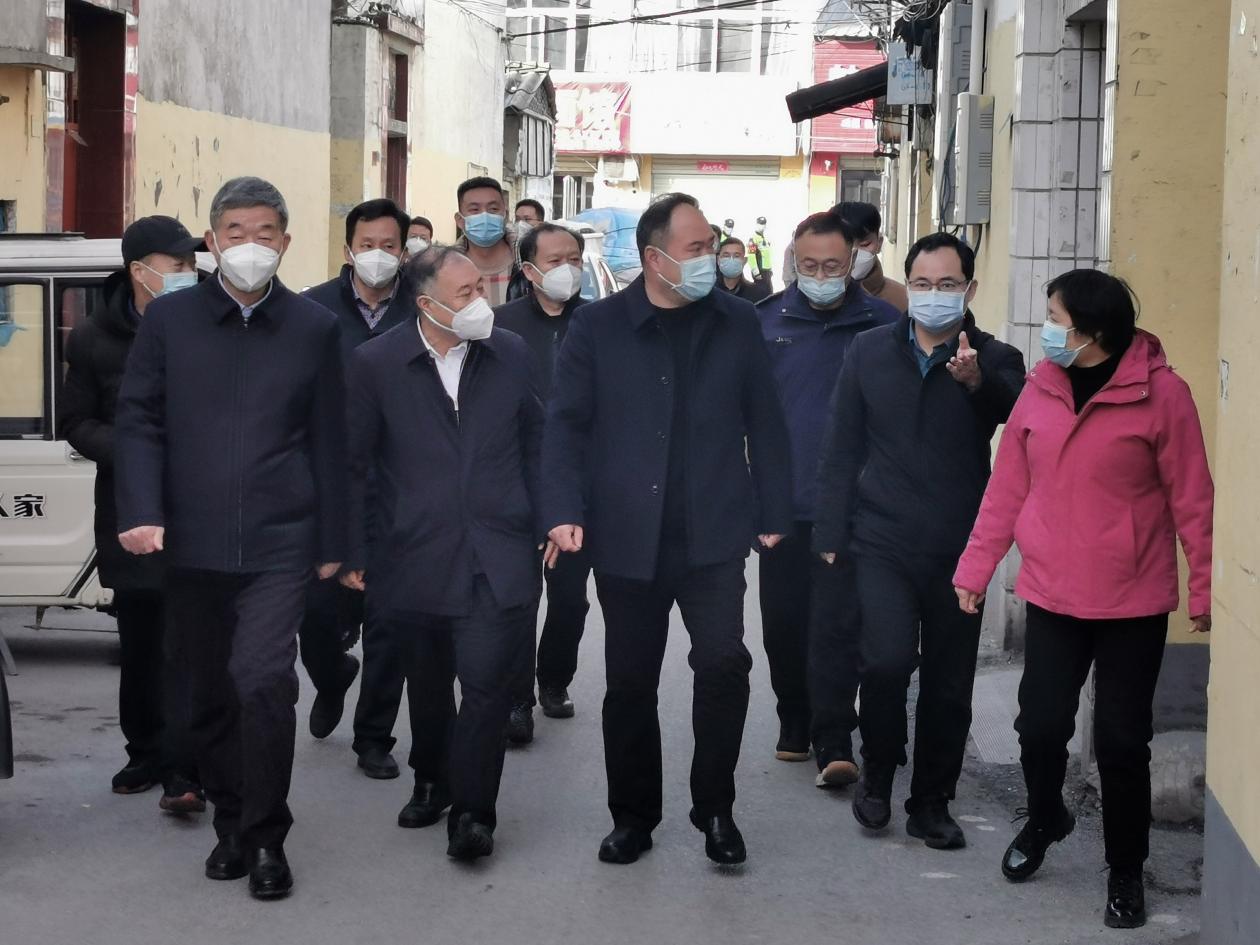  駐馬店市委常委、宣傳部部長、市政府副市長劉曉文春節(jié)慰問困難殘疾人