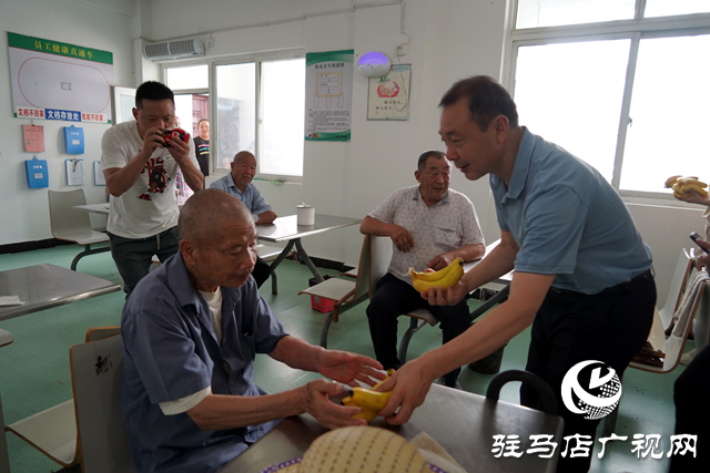 泌陽(yáng)縣：慰問(wèn)抗戰(zhàn)老兵 傳承紅色精神