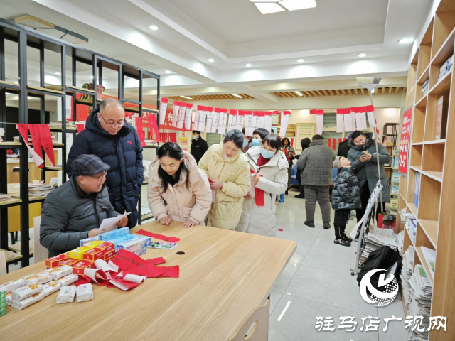 駐馬店市西園街道文化路社區(qū)開展“鬧元宵，猜燈謎”有獎活動