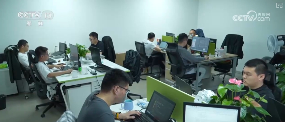 萬象“耕”新助力小農(nóng)戶“種好地” 全產(chǎn)業(yè)鏈服務(wù)一“鍵”直達田間地頭