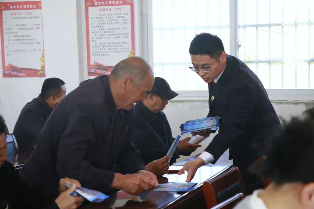 平輿縣人民檢察院：檢村攜手共奮進 清風(fēng)普法潤民心