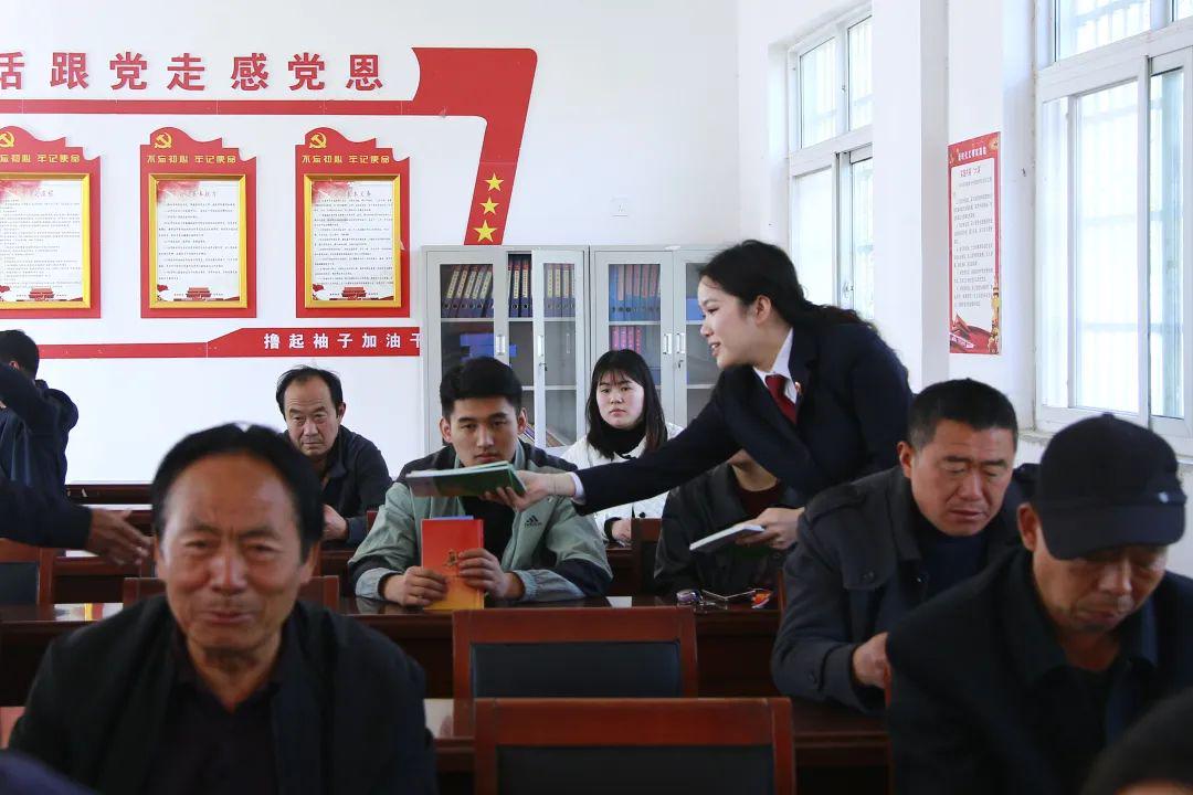 平輿縣人民檢察院：檢村攜手共奮進 清風(fēng)普法潤民心