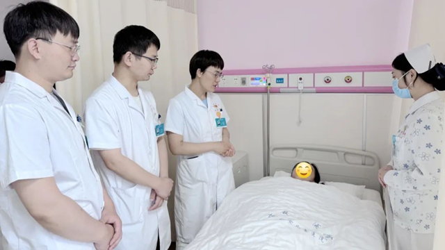 16歲花季少女小腹微凸，竟是懷了巨大“怪胎”？