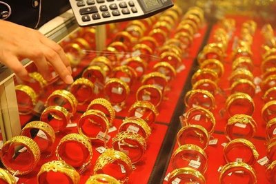 別把黃金當(dāng)股票炒！“花式買金”不可取！