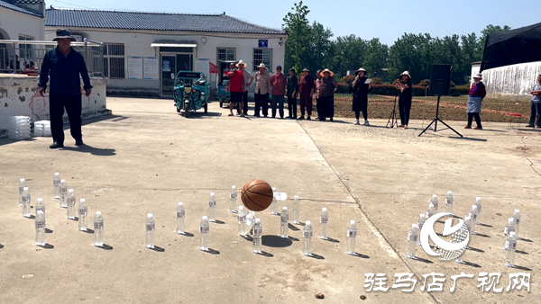 以孝善與活力為筆，繪就鄉(xiāng)村新畫(huà)卷 ——專(zhuān)訪平輿縣萬(wàn)金店鄉(xiāng)土店村支部書(shū)記李新立