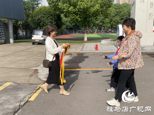 點(diǎn)贊拾金不昧好少年！姚明熙同學(xué) 好樣的！