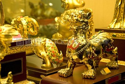 國內(nèi)金飾跌破千元大關(guān)