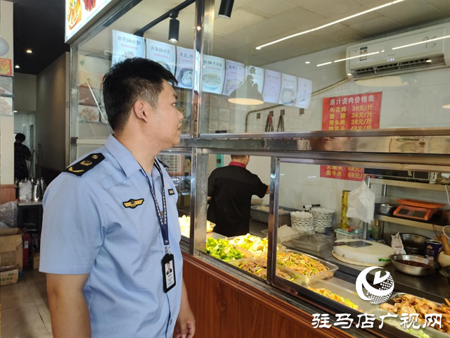  示范區(qū)市場監(jiān)管分局開展入網(wǎng)餐飲店鋪后廚衛(wèi)生檢查專項行動
