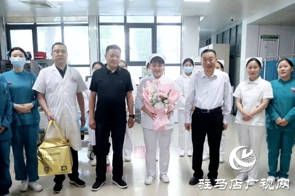 平輿縣衛(wèi)健體委、縣人民醫(yī)院“5·12”護(hù)士節(jié)慰問一線護(hù)理人員