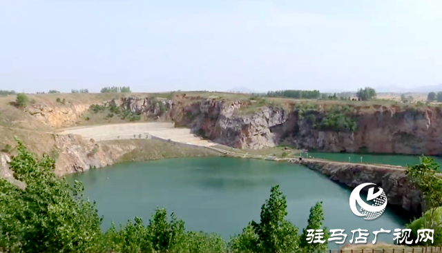 舊礦坑蝶變“網(wǎng)紅打卡地”！香山天坑引游人紛至沓來