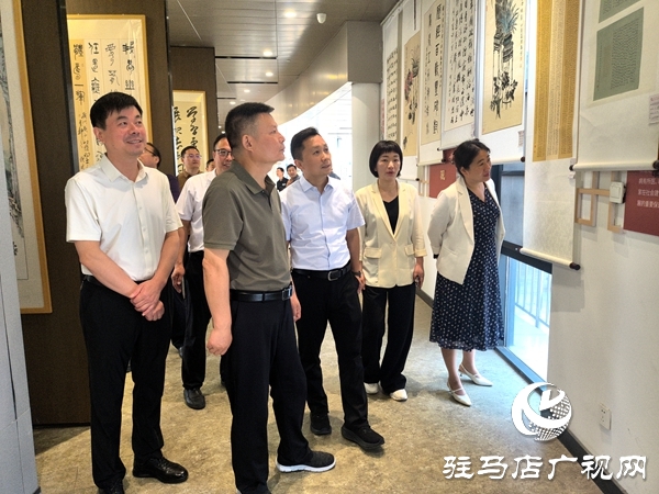 “慶祝中華全國(guó)總工會(huì)、河南省總工會(huì)成立100周年”駐馬店市域工人文化宮聯(lián)盟書畫巡展（平輿站）啟動(dòng)儀式舉行