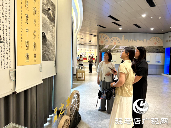  “中國夢·勞動美”五省十地書畫聯(lián)展耀啟平輿，共慶工會百年華誕