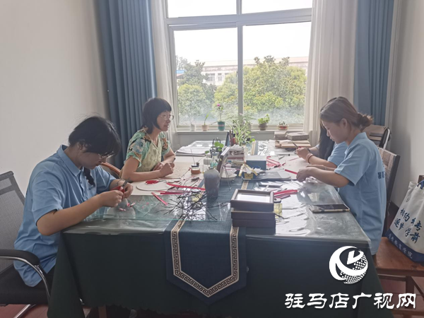 非遺之光，薪火相傳——駐馬店幼專學前教育學院暑期“三下鄉(xiāng)”社會實踐活動紀實