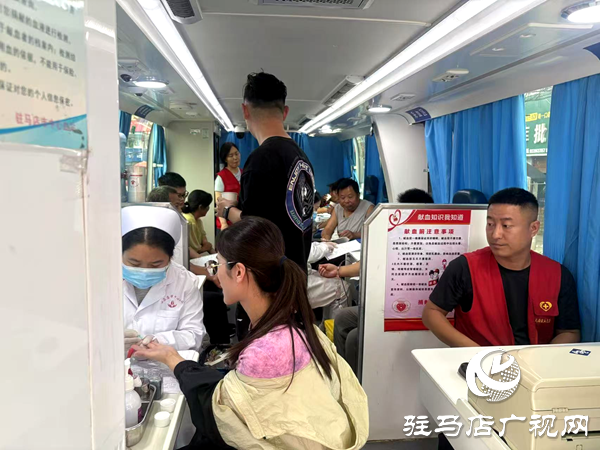 平輿縣萬金店鎮(zhèn)：熱血點燃希望，愛心傳遞力量