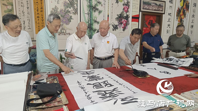 駐馬店市天中書(shū)畫藝術(shù)研究會(huì)舉辦書(shū)畫活動(dòng)慶祝建黨104周年