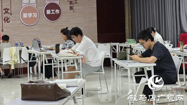 避暑學(xué)習(xí)兩不誤！駐馬店市職工圖書館成暑假熱門打卡地