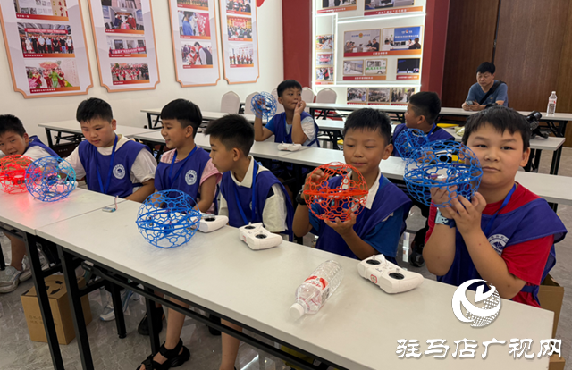 駐馬店市舉行第八屆青少年機(jī)器人競(jìng)賽