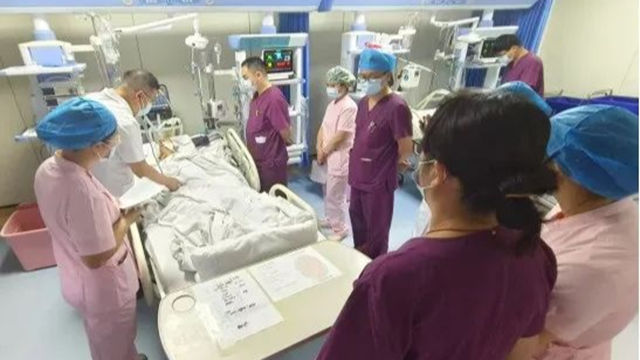  患者心包積液命懸一線，駐馬店市第一人民醫(yī)院“一針穿刺”接通生命通道