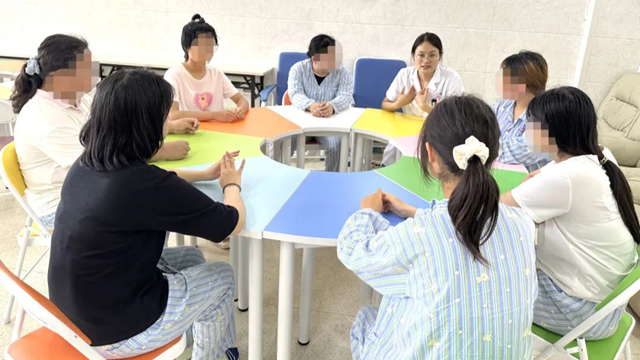 駐馬店市第二人民醫(yī)院成功幫助8歲女童告別分離焦慮，重綻純真笑顏