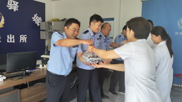 高溫“烤”驗下，駐馬店市第二中醫(yī)院的清涼守護