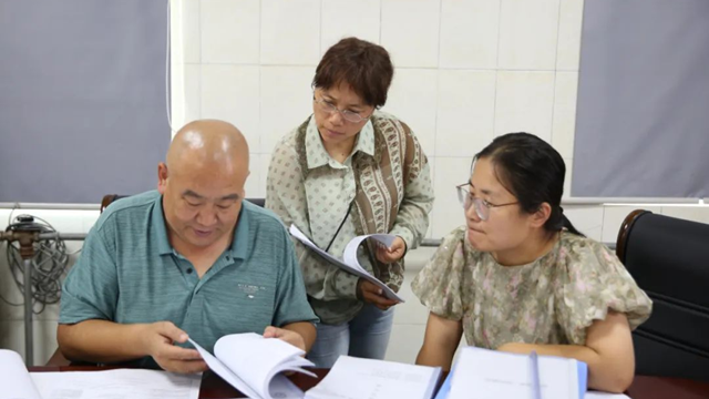 駐馬店市級評估專家組蒞臨市第一人民醫(yī)院指導消除艾滋病、梅毒和乙肝母嬰傳播工作