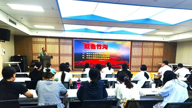  傳承紅色基因，筑牢醫(yī)者初心——駐馬店市中醫(yī)院開展2025級中醫(yī)規(guī)培學(xué)員入院思政教育