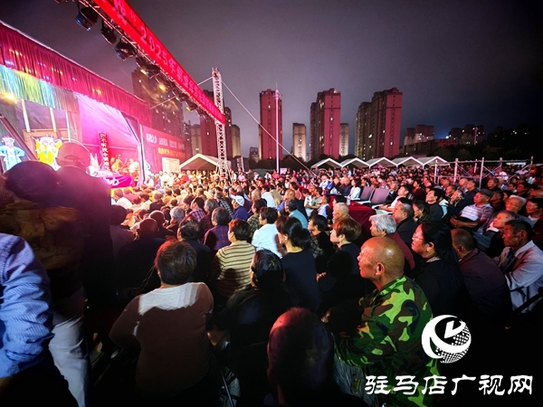 為期十天的2025年“平輿有戲”職業(yè)民營(yíng)院團(tuán)戲曲展演鳴鑼開唱