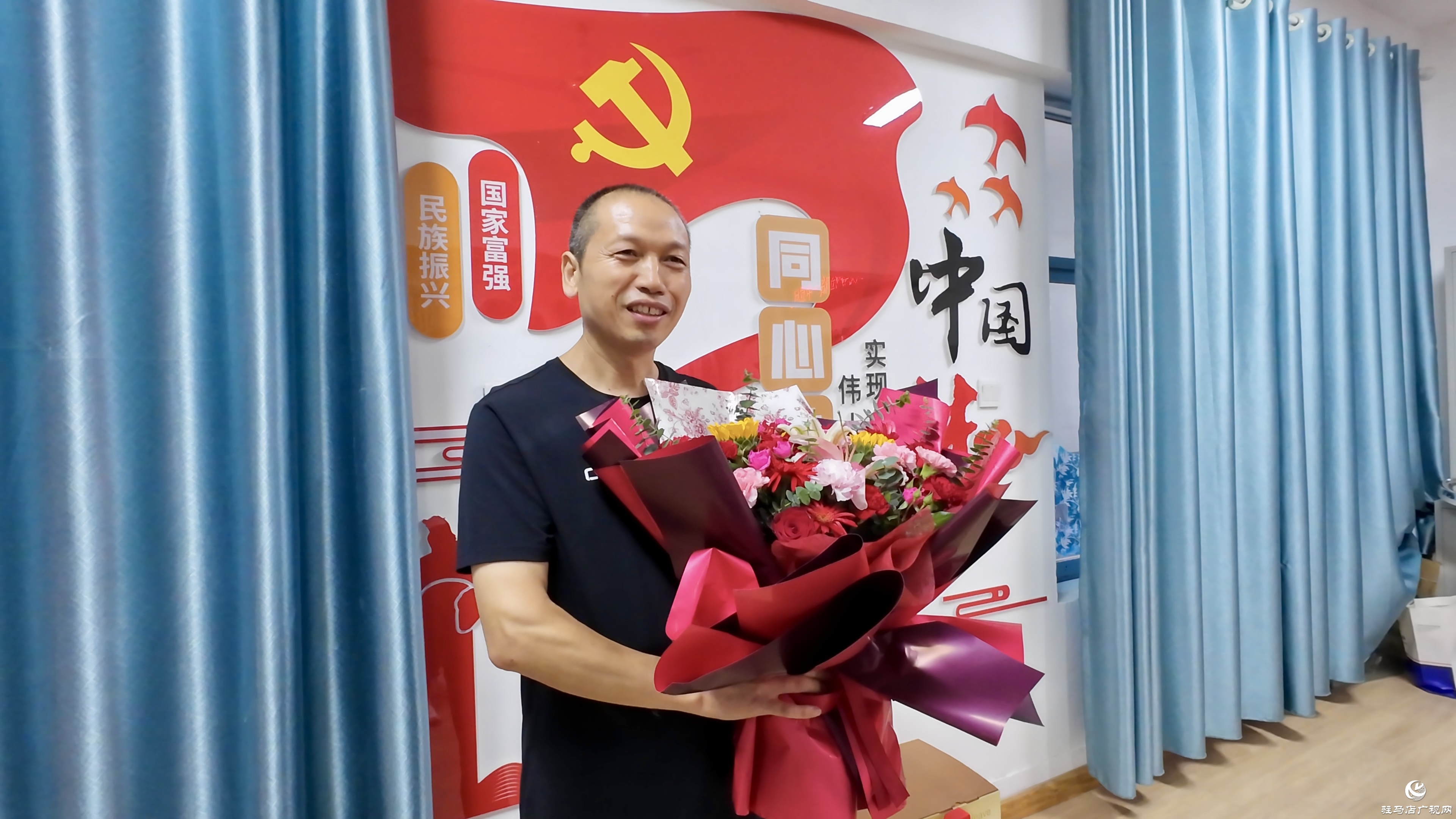 致敬“熱血園丁”!正陽(yáng)縣教師節(jié)慰問(wèn)無(wú)償獻(xiàn)血教育工作者
