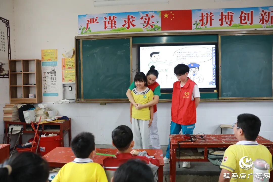 正陽(yáng)縣人民醫(yī)院組織開展世界急救日宣傳活動(dòng)