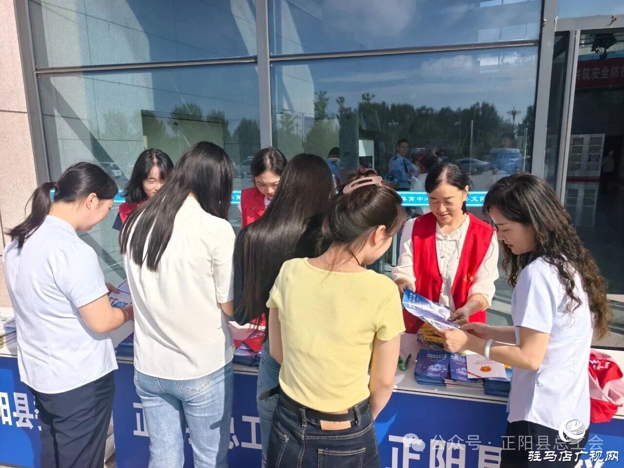 正陽縣總工會(huì)積極開展2025年國家網(wǎng)絡(luò)安全宣傳周駐馬店市活動(dòng)