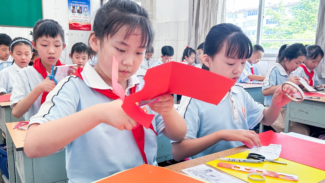 駐馬店實(shí)驗(yàn)小學(xué)開展“9?18”主題愛(ài)國(guó)主義教育活動(dòng)