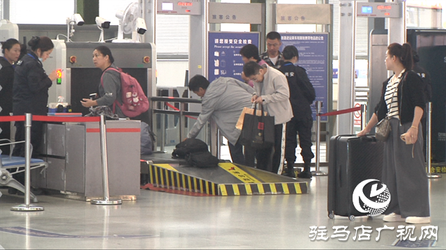  駐馬店西站詳解候補(bǔ)購票服務(wù) 助力雙節(jié)旅客安心出行