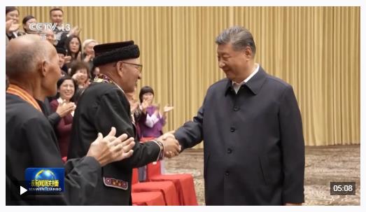 時政新聞眼丨歷史性的新疆之行開啟，傳遞哪些重要信息