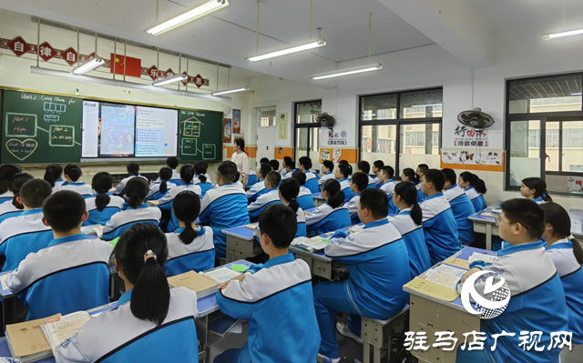 從陽：二十載堅(jiān)守講臺 為天使豐盈翅膀