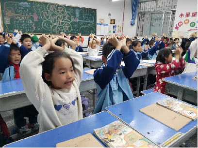 駐馬店市第三小學(xué)開(kāi)展2025年秋季學(xué)期一、二年級(jí)習(xí)慣口令化展示活動(dòng)