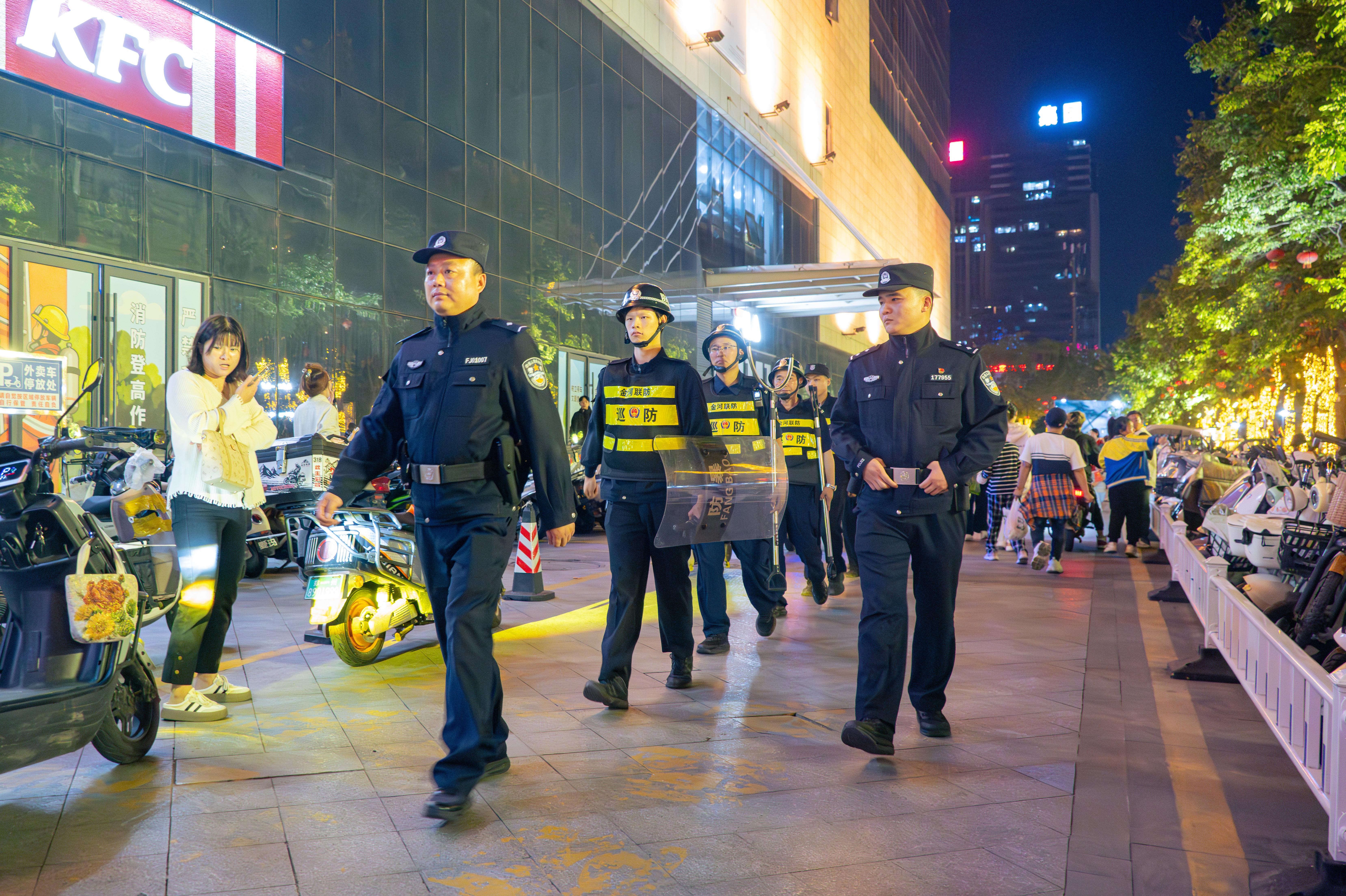 開發(fā)區(qū):國(guó)慶“警色”濃，忠誠(chéng)護(hù)平安